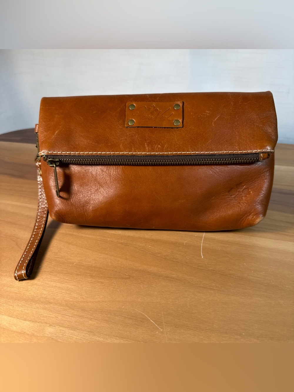 Patricia Nash Clutch/Wristle Supple Top Quality Brown Leather Zip Fold Over